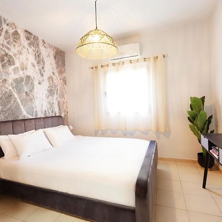 Almogim Suites Eilat Hotel (Adults Only) エクステリア 写真