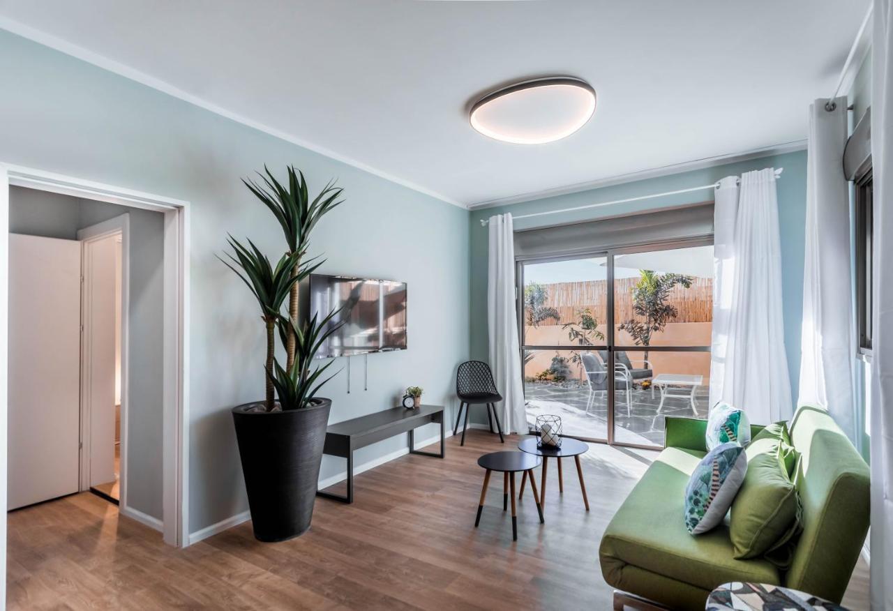Almogim Suites Eilat Hotel (Adults Only) エクステリア 写真