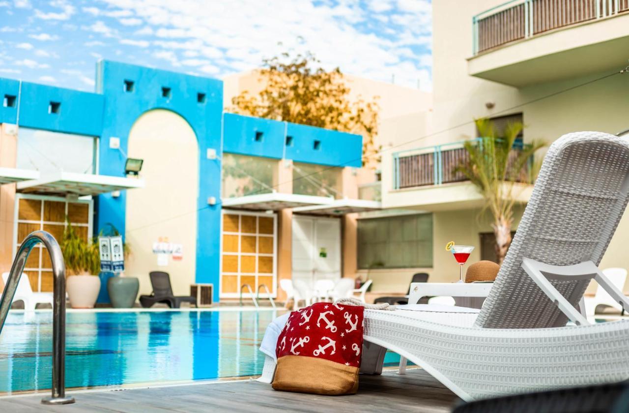 Almogim Suites Eilat Hotel (Adults Only) エクステリア 写真