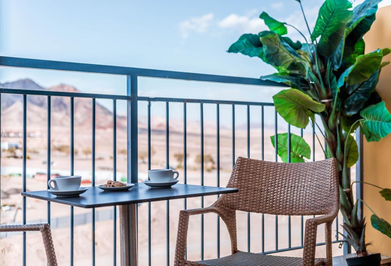 Almogim Suites Eilat Hotel (Adults Only) エクステリア 写真