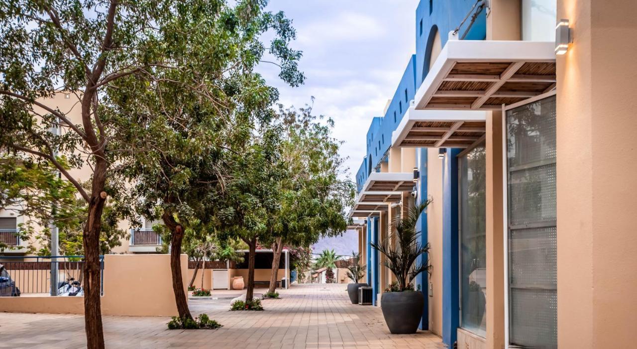 Almogim Suites Eilat Hotel (Adults Only) エクステリア 写真
